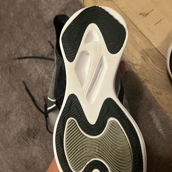 Nike zoom gravity - Picture 2 of 3